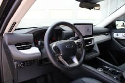 Ford Explorer Active w/200A Pkg 4WD 2026 — side view
