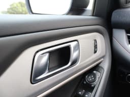 Ford Explorer Active w/200A Pkg 4WD 2026 — side view