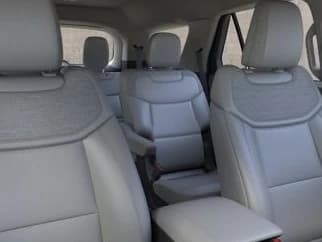 Ford Explorer Active w/200A Pkg 4WD 2026 — side view