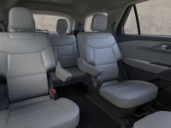 Ford Explorer Active w/200A Pkg 4WD 2026 — side view