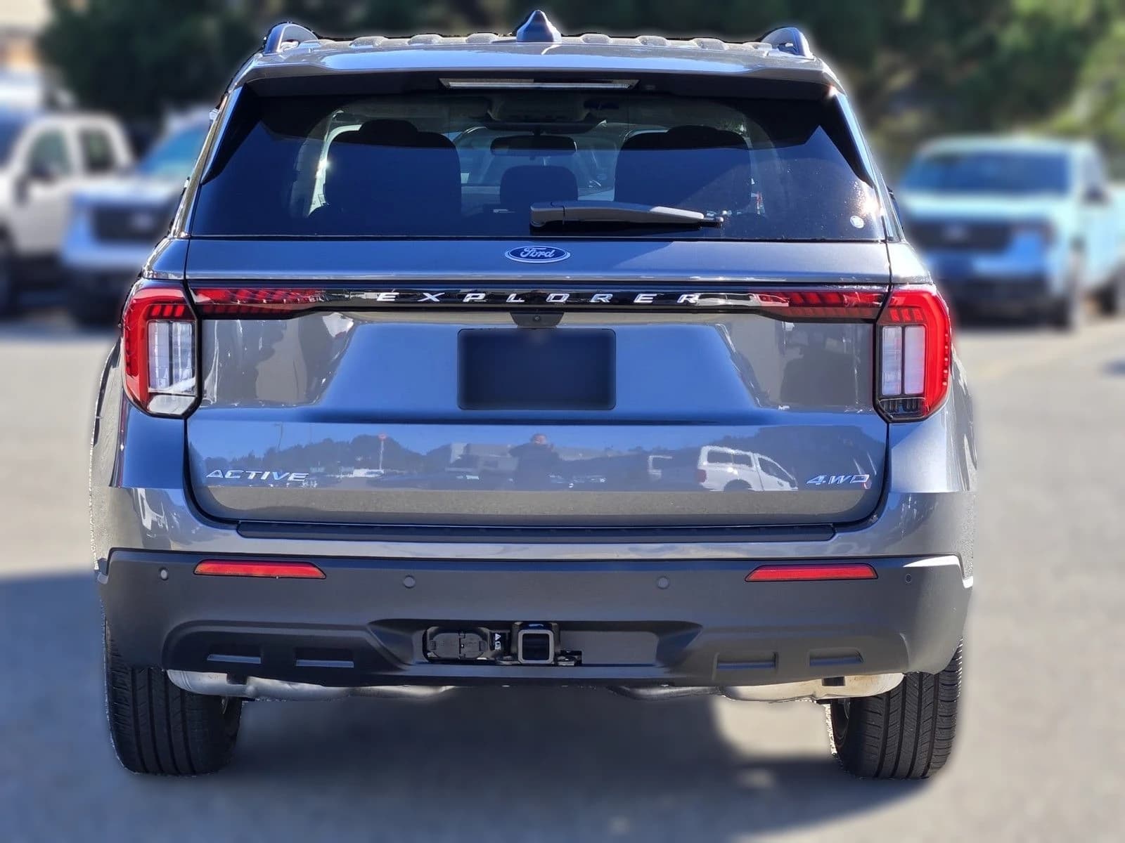 Ford Explorer Active w/200A Pkg 4WD 2026 — side view