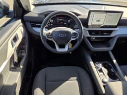Ford Explorer Active w/200A Pkg 4WD 2026 — side view