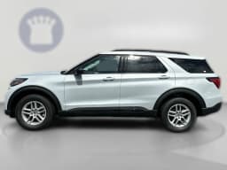 Ford Explorer Active w/200A Pkg 4WD 2026 — side view