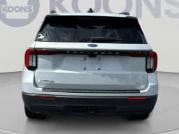 Ford Explorer Active w/200A Pkg 4WD 2026 — side view