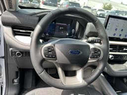 Ford Explorer Active w/200A Pkg 4WD 2026 — side view