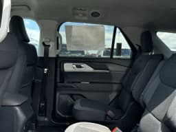 Ford Explorer Active w/200A Pkg 4WD 2026 — side view