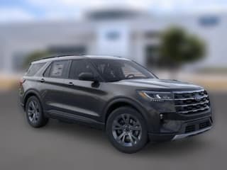 Ford Explorer Active w/200A Pkg 4WD