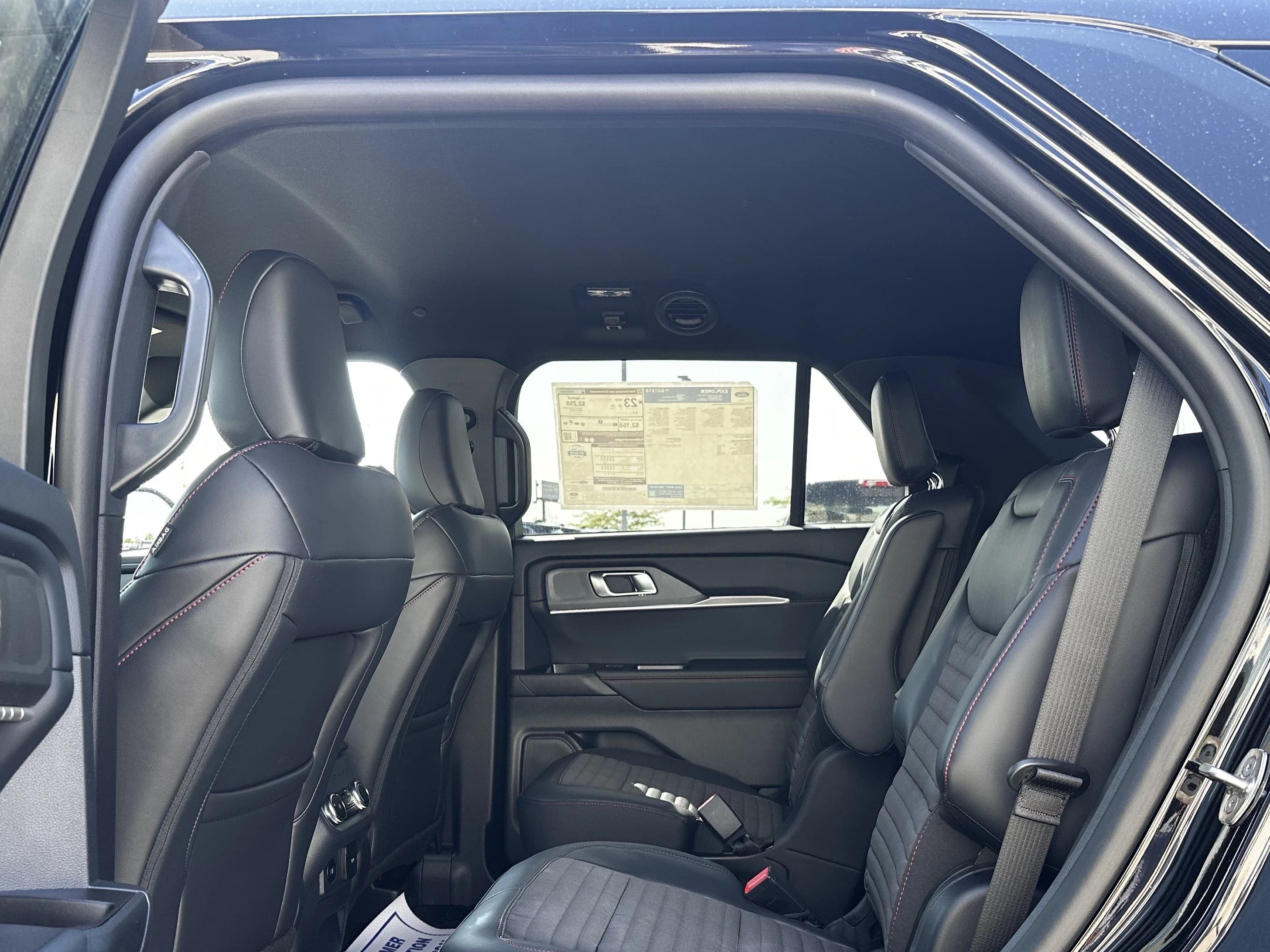 Ford Explorer ST-Line 4WD 2026 — side view