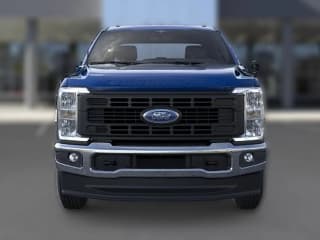 Ford Super Duty F-250 SRW XL 4WD Crew Cab 6.75' Box