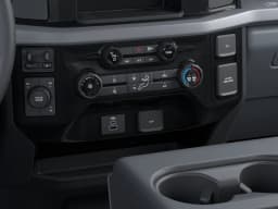 Ford Super Duty F-250 SRW XLT 4WD Crew Cab 6.75' Box 2026 — side view