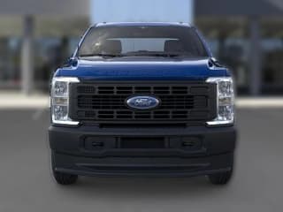 Ford Super Duty F-250 SRW XL 4WD Crew Cab 8' Box