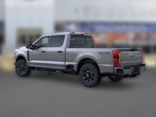 Ford Super Duty F-250 SRW XL 4WD Crew Cab 6.75' Box