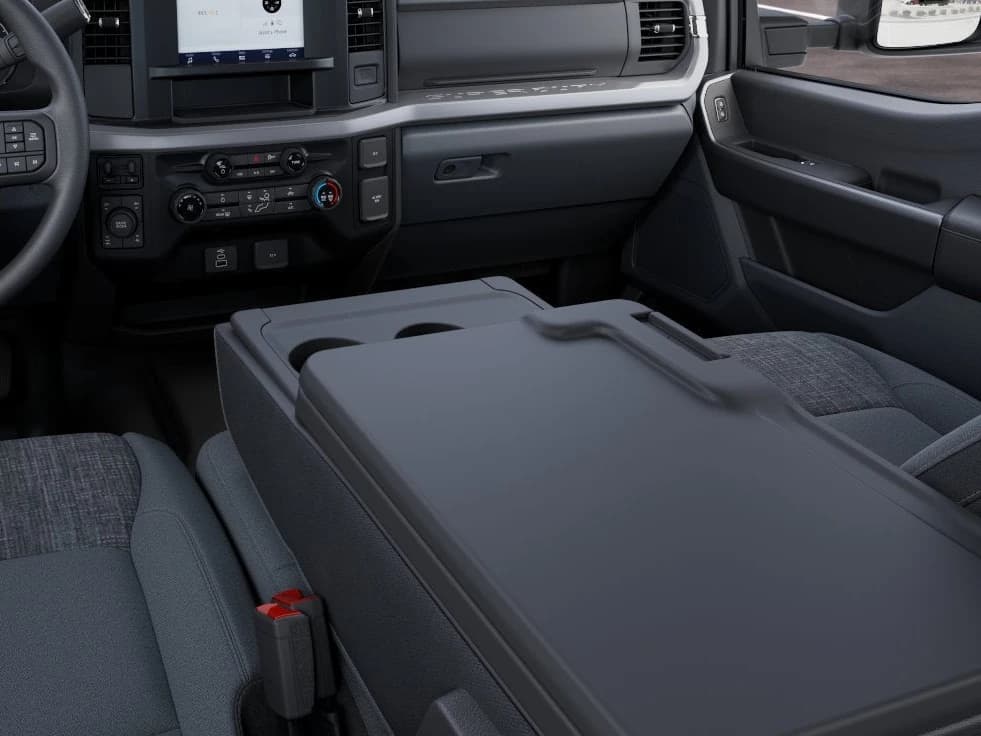 Ford Super Duty F-250 SRW XLT 4WD Crew Cab 6.75' Box 2027 — side view