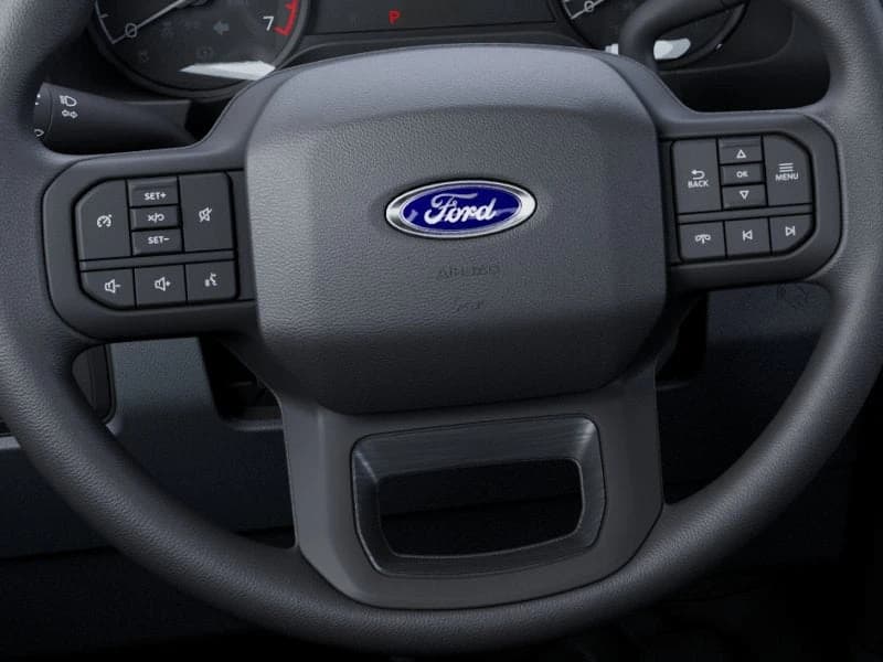 Ford Super Duty F-250 SRW XLT 4WD Crew Cab 6.75' Box 2027 — side view