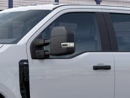 Ford Super Duty F-250 SRW XL 4WD Crew Cab 6.75' Box 2027 — side view