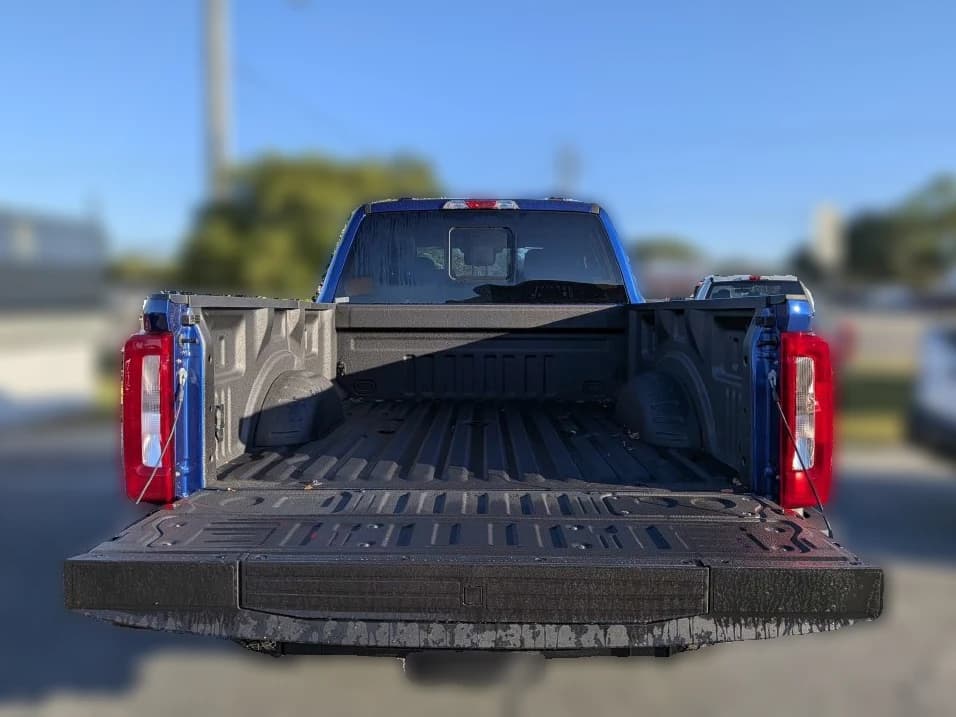Ford Super Duty F-250 SRW XL 4WD Crew Cab 6.75' Box 2026 — side view