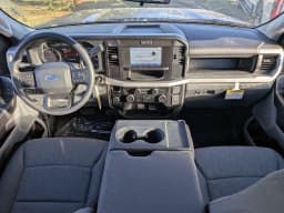 Ford Super Duty F-250 SRW XL 4WD Crew Cab 6.75' Box 2026 — side view