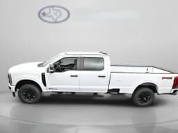 Ford Super Duty F-250 SRW XL 4WD Crew Cab 8' Box 2026 — side view