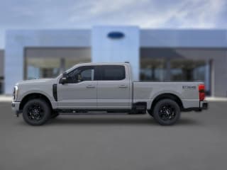 Ford Super Duty F-250 SRW LARIAT 4WD Crew Cab 6.75' Box