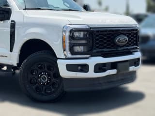 Ford Super Duty F-250 SRW LARIAT 4WD Crew Cab 6.75' Box