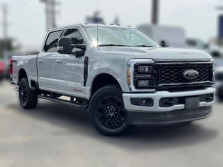 Ford Super Duty F-250 SRW LARIAT 4WD Crew Cab 6.75' Box