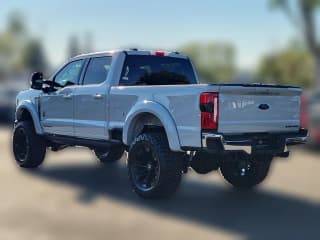 Ford Super Duty F-250 SRW LARIAT 4WD Crew Cab 6.75' Box