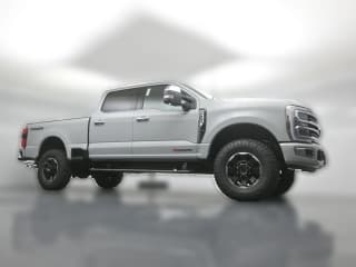 Ford Super Duty F-250 SRW Platinum 4WD Crew Cab 6.75' Box