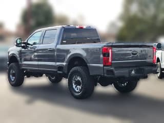 Ford Super Duty F-250 SRW LARIAT 4WD Crew Cab 6.75' Box