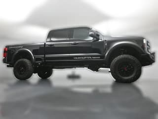 Ford Super Duty F-250 SRW LARIAT 4WD Crew Cab 6.75' Box