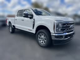 Ford Super Duty F-250 SRW LARIAT 4WD Crew Cab 6.75' Box 2027 — side view