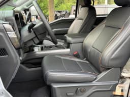 Ford Super Duty F-250 SRW LARIAT 4WD Crew Cab 6.75' Box 2026 — side view