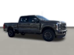 Ford Super Duty F-250 SRW XLT 4WD Crew Cab 6.75' Box 2027 — side view