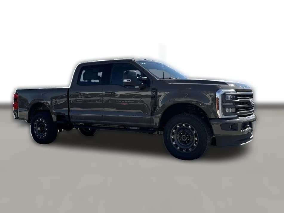 Ford Super Duty F-250 SRW XLT 4WD Crew Cab 6.75' Box 2027 — side view