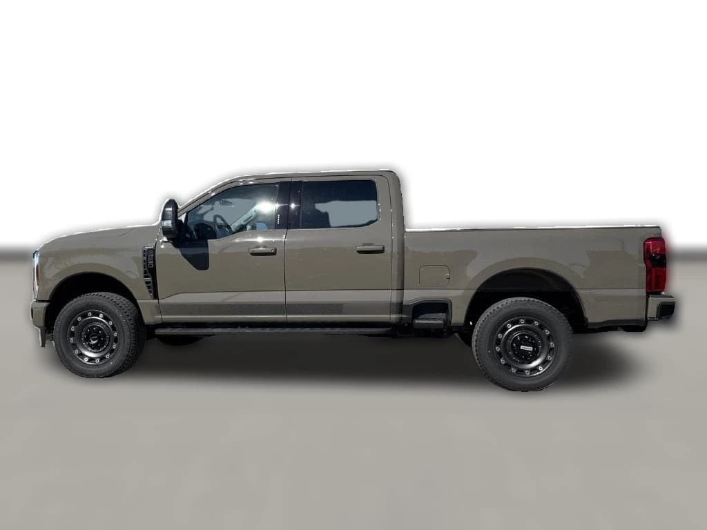 Ford Super Duty F-250 SRW XLT 4WD Crew Cab 6.75' Box 2027 — side view