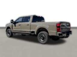 Ford Super Duty F-250 SRW XLT 4WD Crew Cab 6.75' Box 2027 — side view