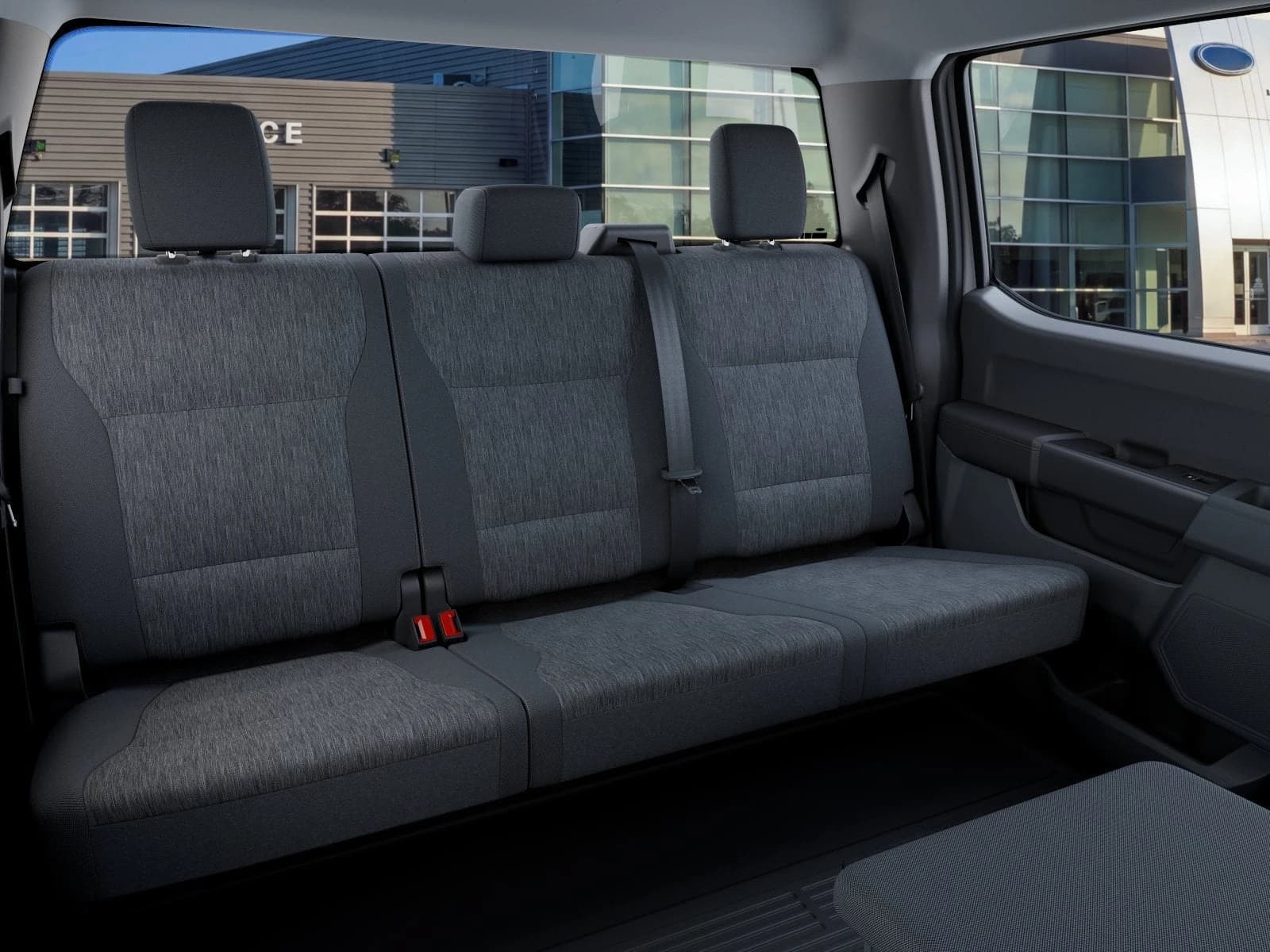 Ford Super Duty F-250 SRW XL 4WD Crew Cab 6.75' Box 2027 — side view