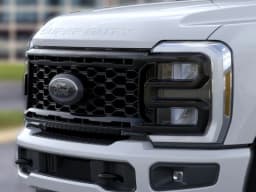 Ford Super Duty F-250 SRW XLT 4WD Crew Cab 6.75' Box 2026 — side view