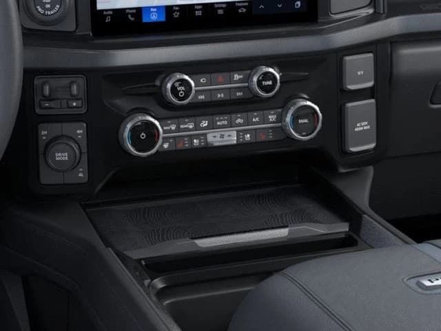 Ford Super Duty F-250 SRW Platinum 4WD Crew Cab 6.75' Box 2026 — side view
