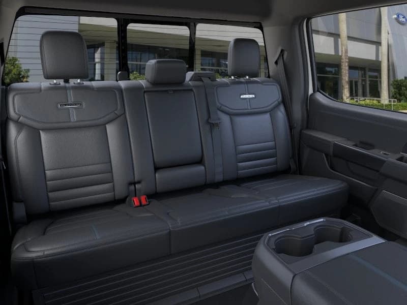 Ford Super Duty F-250 SRW Platinum 4WD Crew Cab 6.75' Box 2026 — side view