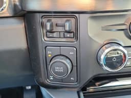 Ford Super Duty F-250 SRW LARIAT 4WD Crew Cab 6.75' Box 2026 — side view