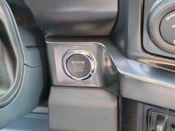 Ford Super Duty F-250 SRW LARIAT 4WD Crew Cab 6.75' Box 2026 — side view