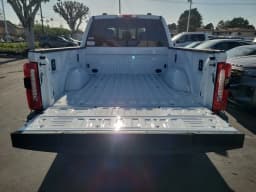 Ford Super Duty F-250 SRW LARIAT 4WD Crew Cab 6.75' Box 2026 — side view