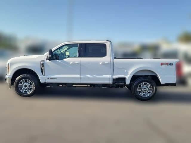 Ford Super Duty F-250 SRW LARIAT 4WD Crew Cab 6.75' Box 2026 — side view
