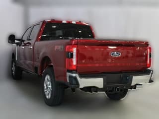 Ford Super Duty F-250 SRW LARIAT 4WD Crew Cab 6.75' Box