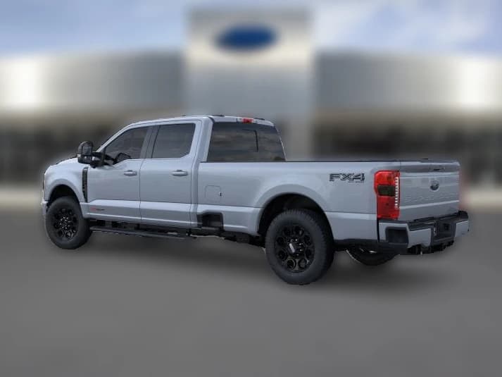 Ford Super Duty F-350 SRW LARIAT 4WD Crew Cab 8' Box 2026 — side view