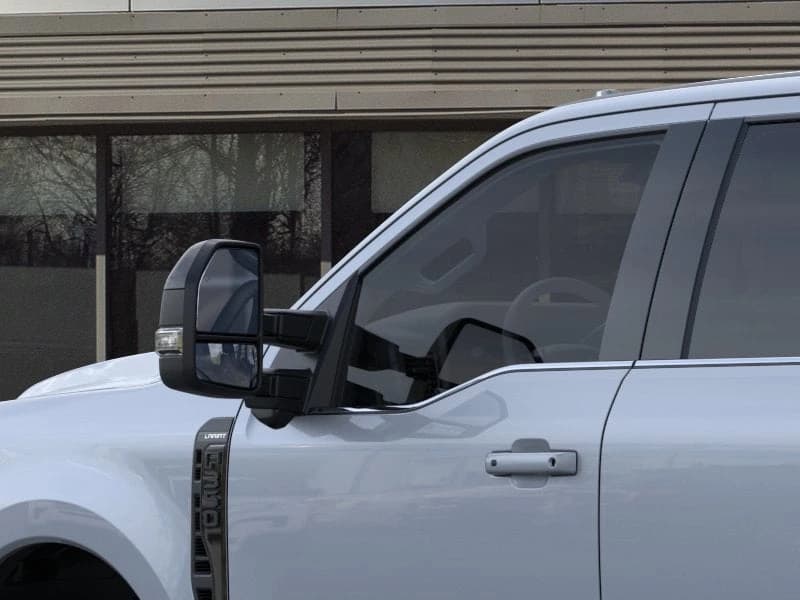 Ford Super Duty F-350 SRW LARIAT 4WD Crew Cab 8' Box 2026 — side view