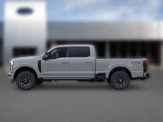 Ford Super Duty F-350 SRW Platinum 4WD Crew Cab 6.75' Box