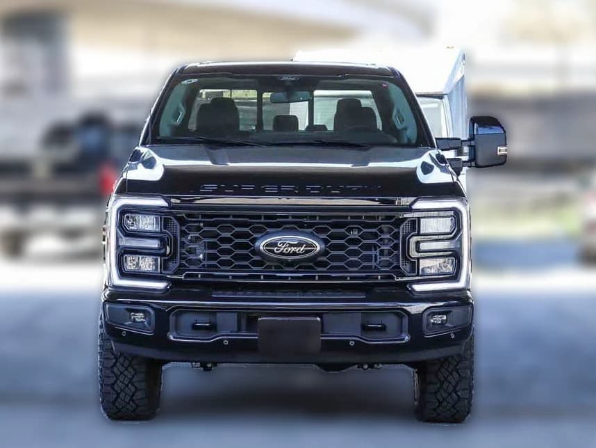 Ford Super Duty F-350 SRW LARIAT 4WD Crew Cab 6.75' Box 2025 — side view
