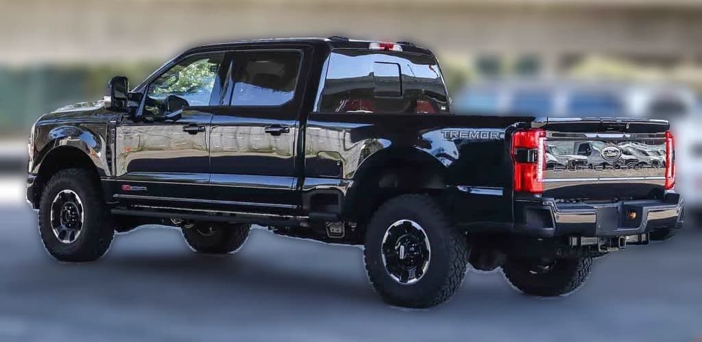 Ford Super Duty F-350 SRW LARIAT 4WD Crew Cab 6.75' Box 2025 — side view