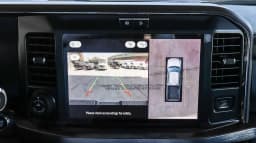 Ford Super Duty F-350 SRW LARIAT 4WD Crew Cab 6.75' Box 2025 — side view